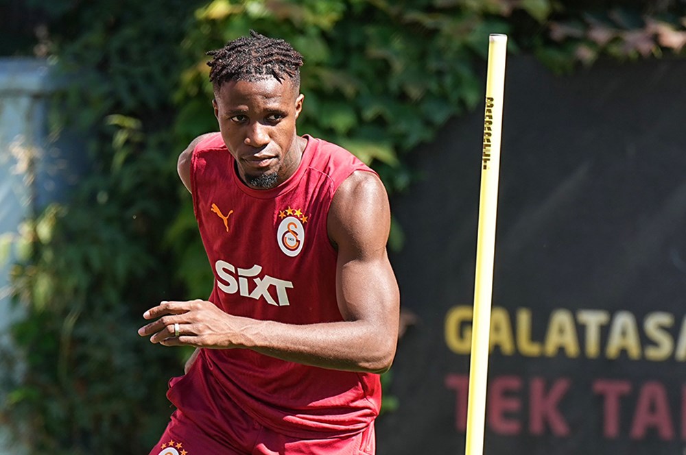 Galatasaray da Wilfried Zaha gelişmesi